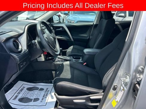 Used 2015 Toyota RAV4 XLE FWD image 2