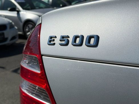 Used 2004 Mercedes-Benz E 500 4MATIC Sedan image 7