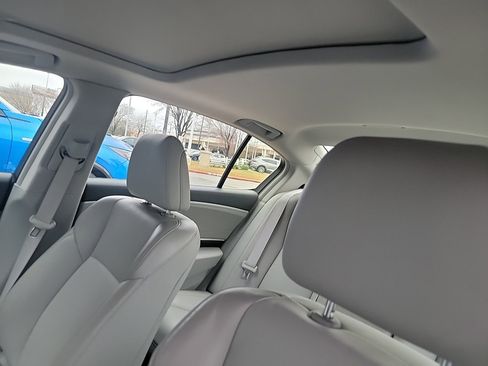 Used 2015 Acura RLX Base image 9