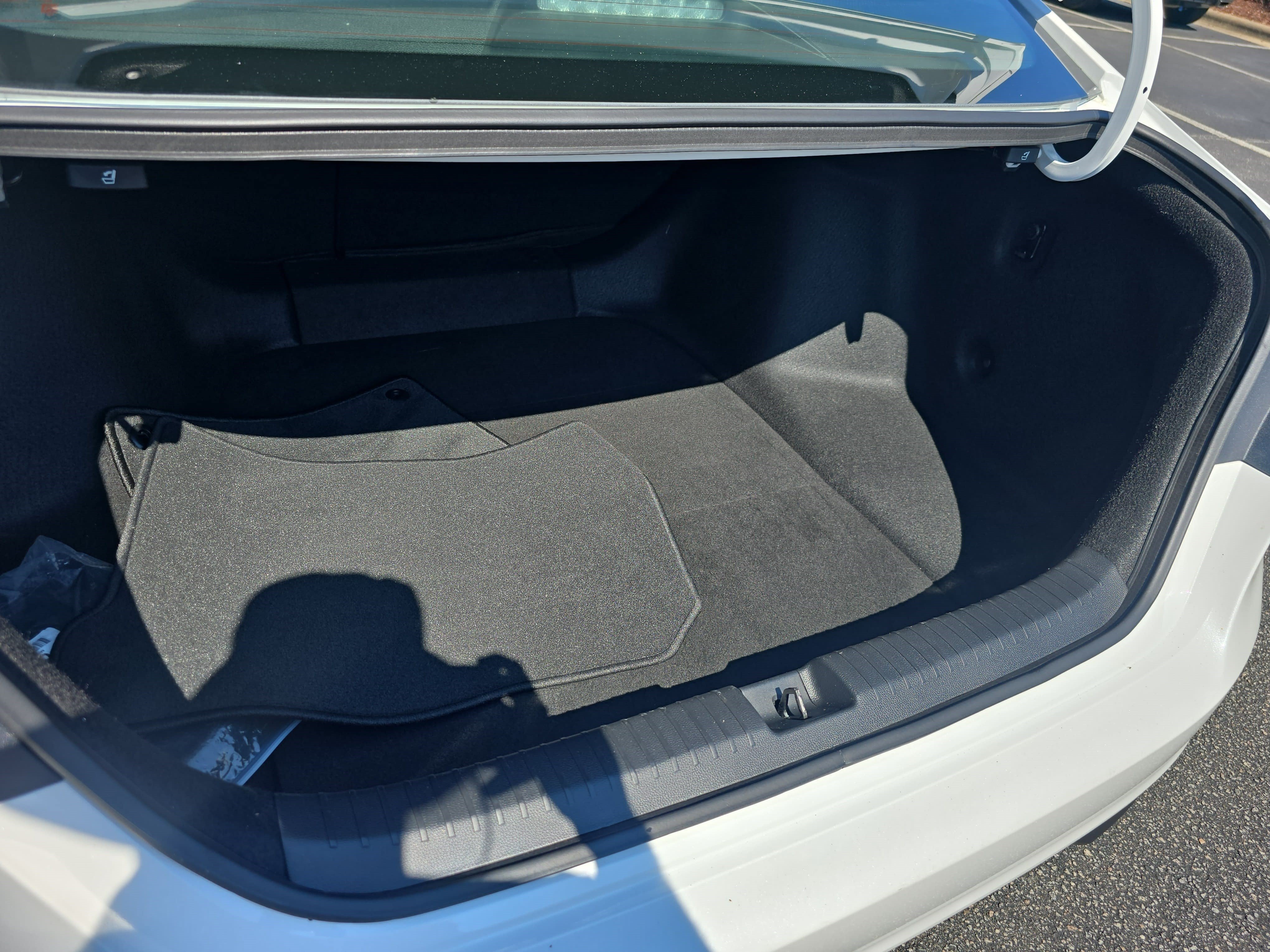 Certified 2025 Honda Accord SE image 12