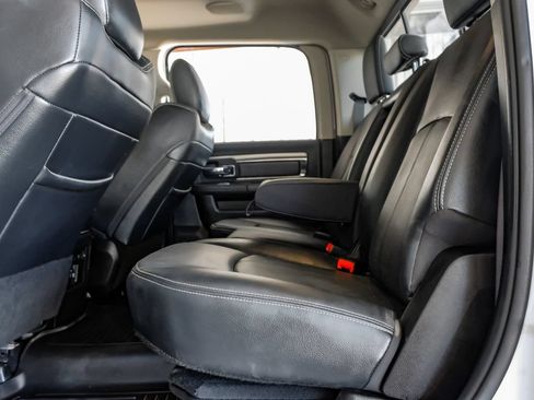 Used 2018 RAM 2500 Laramie w/ Sport Appearance Group AWD/4WD image 37