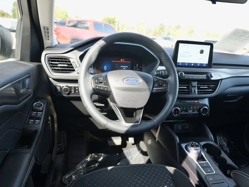 Used 2023 Ford Escape Active image 16