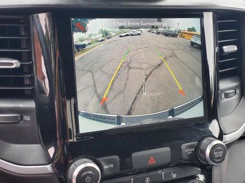Used 2023 RAM 1500 Big Horn AWD/4WD image 18