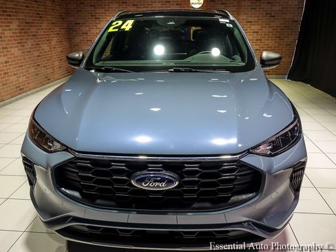 Used 2024 Ford Escape ST-Line w/ Tech Pack #1 AWD/4WD image 6