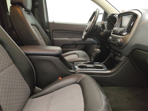 Used 2017 Chevrolet Colorado Z71 image 21