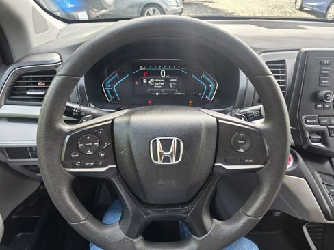 Used 2018 Honda Odyssey LX image 15