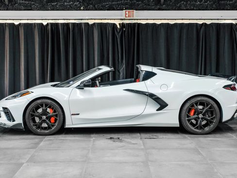 Used 2021 Chevrolet Corvette Stingray Preferred Cpe w/ Z51 Performance Package RWD image 15