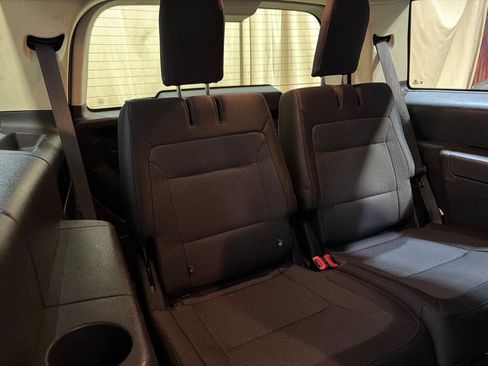 Used 2019 Ford Flex SE image 24
