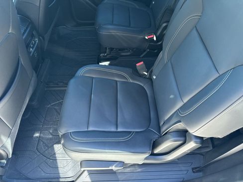 Used 2023 Chevrolet Traverse LT w/ LPO, Floor Liner Package image 15