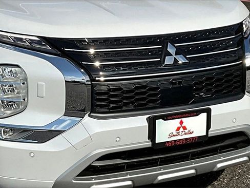 New 2025 Mitsubishi Outlander SEL image 33