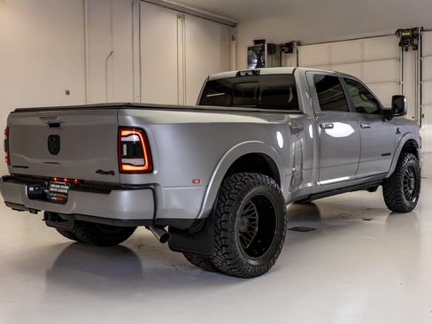 Used 2024 RAM 3500 Limited w/ Night Edition AWD/4WD image 17