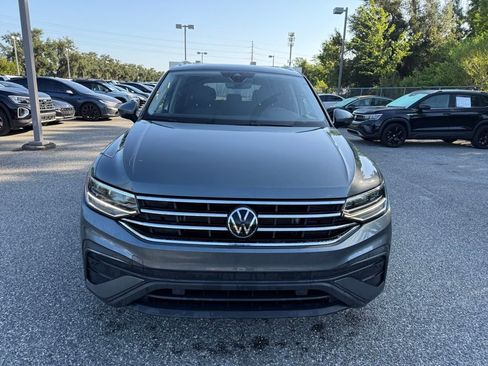 Used 2023 Volkswagen Tiguan SE FWD image 2