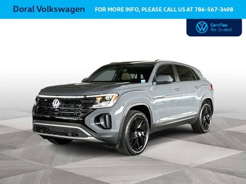 Used 2026 Volkswagen Atlas Cross Sport SE w/ Black Wheel Package FWD image 1