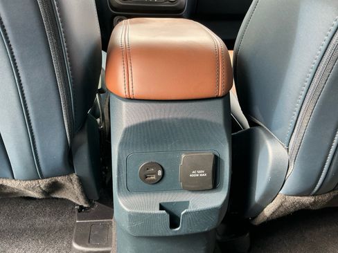 Used 2022 Ford Maverick Lariat w/ Lariat Luxury Package image 32