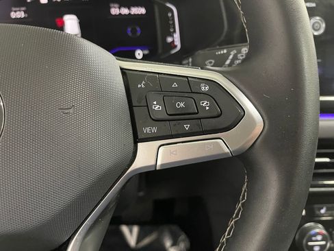 Used 2022 Volkswagen Taos SEL image 30