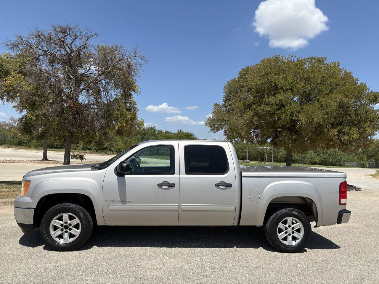 Used 2009 GMC Sierra 1500 SLE w/ Power Pack Plus RWD image 17