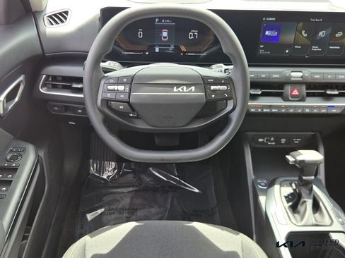 Certified 2025 Kia K4 FWD image 13