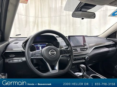 Used 2023 Nissan Altima 2.5 SV image 16