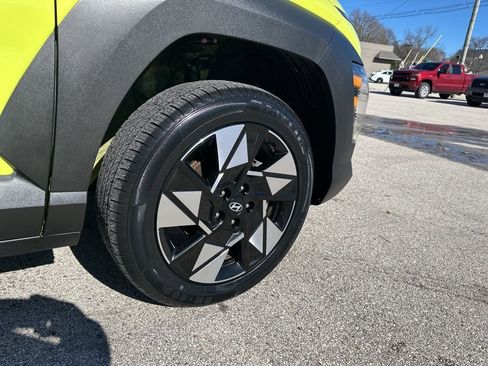 Used 2025 Hyundai Kona SEL image 13