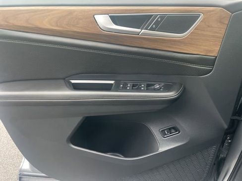 Certified 2026 Volkswagen Atlas SE image 27