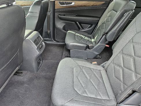 Used 2024 Volkswagen Atlas SE FWD image 21