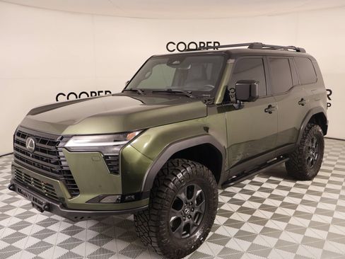 Used 2025 Lexus GX 550 w/ Accessory Package (CT) AWD/4WD image 11
