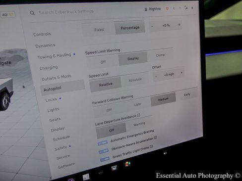 Used 2024 Tesla Cybertruck Cyberbeast image 31
