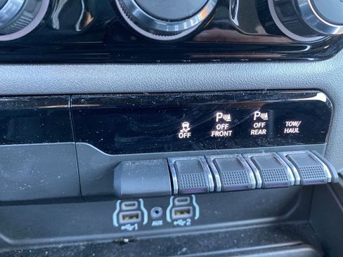 Used 2025 RAM 1500 Big Horn image 24