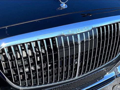 Certified 2024 Mercedes-Benz Maybach S 580 4MATIC image 31
