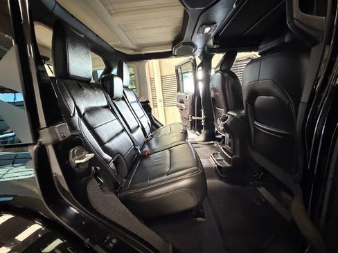 Used 2018 Jeep Wrangler Unlimited Sahara w/ Dual Top Group AWD/4WD image 54