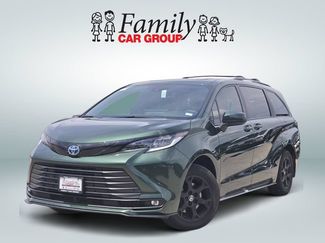 Used 2025 Toyota Sienna XLE Woodland Edition AWD/4WD video 1