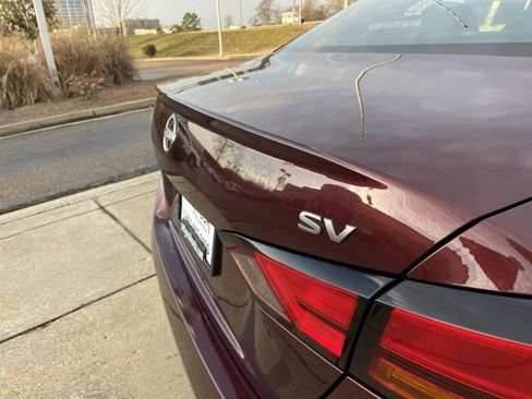 Used 2024 Nissan Altima 2.5 SV image 50