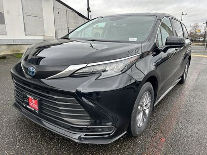 Certified 2024 Toyota Sienna LE