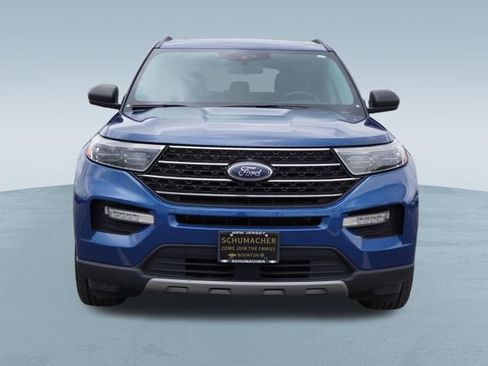 Used 2021 Ford Explorer XLT w/ Equipment Group 202A image 2