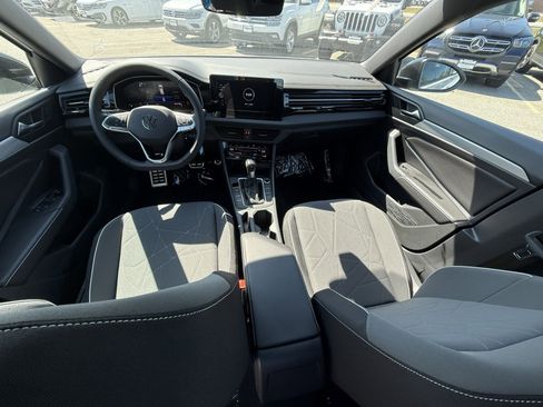 New 2025 Volkswagen Jetta Sport image 9