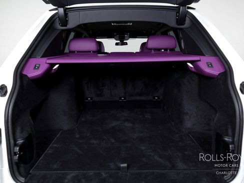 Used 2024 Rolls-Royce Cullinan image 19