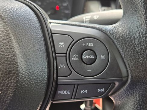 Used 2025 Toyota Corolla LE FWD image 26