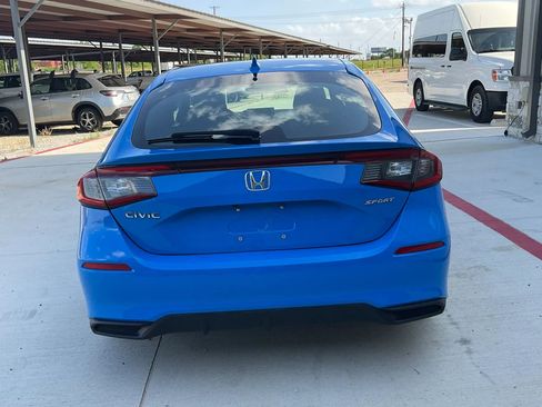Used 2023 Honda Civic Sport image 7