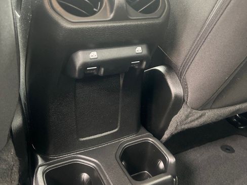 Used 2022 Jeep Gladiator Sport AWD/4WD image 17