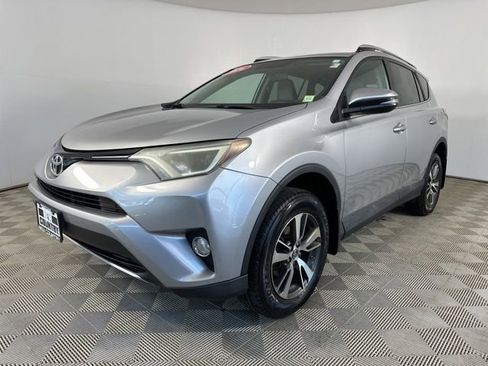 Used 2016 Toyota RAV4 XLE AWD/4WD image 3