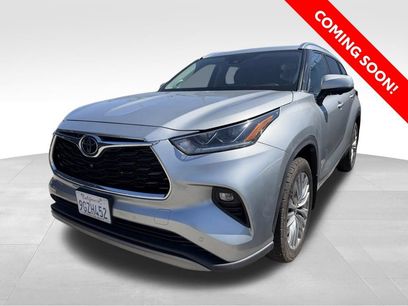 Used 2023 Toyota Highlander Platinum