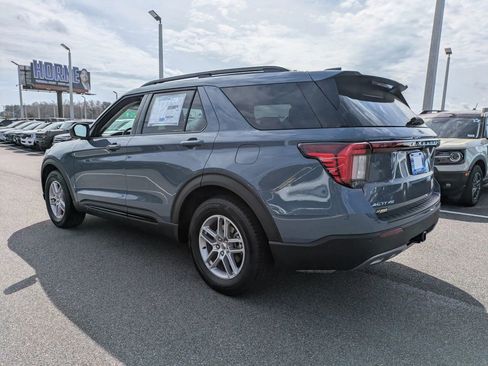 New 2026 Ford Explorer Active w/ Active Comfort Package image 6
