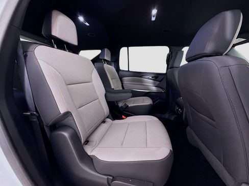 Used 2025 Chevrolet Traverse LT w/ LPO, Floor Liner Package AWD/4WD image 29