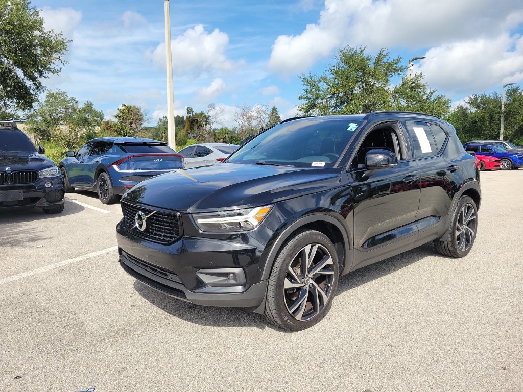 Used 2019 Volvo XC40 T5 R-Design AWD/4WD image 32