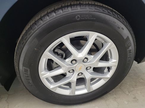 Used 2024 Chevrolet Equinox LT FWD image 31