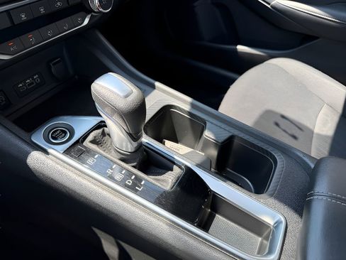 Used 2025 Nissan Sentra SV FWD image 29