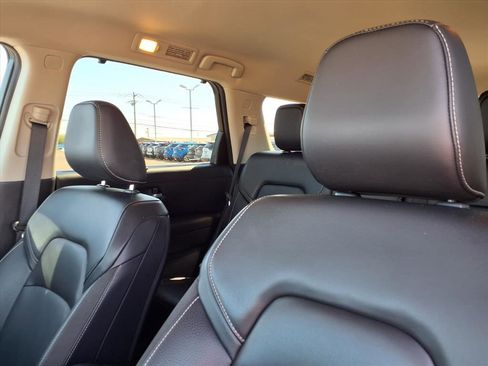 Certified 2024 Nissan Pathfinder SL image 18