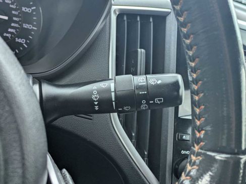 Used 2019 Subaru Crosstrek 2.0i Premium AWD/4WD image 27