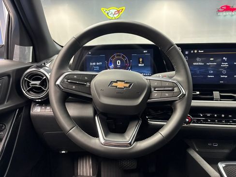 New 2026 Chevrolet Equinox LT w/ Convenience Package II FWD image 37
