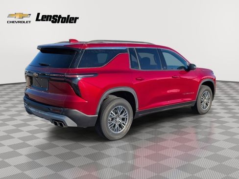 New 2026 Chevrolet Traverse LT image 3